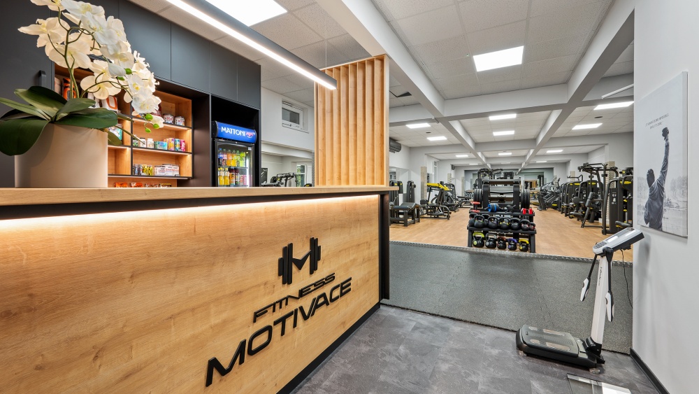 pult, posilovna, dřevo 